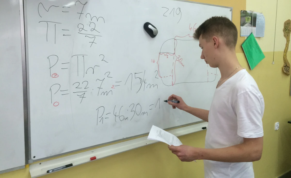 Już za pięć tygodni, 18 kwietnia uczniowie trzecich klas gimnazjum przystąpią do egzaminów kończących szkołę. To prawdziwy maraton, nazywany często małą maturą. Egzaminy potrwają trzy dni, a od ich wyniku będzie zależeć, czy uczeń zostanie przyjęty do wymarzonej szkoły średniej. 