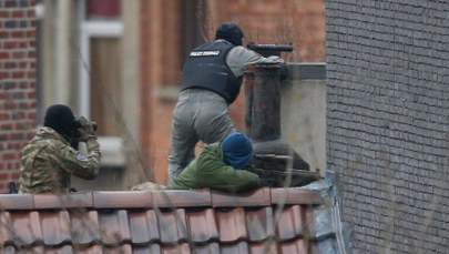 Obława w Brukseli. 2 terrorystów uciekło, 1 został zastrzelony