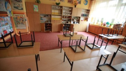 Zamknięta szkoła po porażeniu prądem w Jankowicach. Dwie dziewczynki trafiły do szpitala