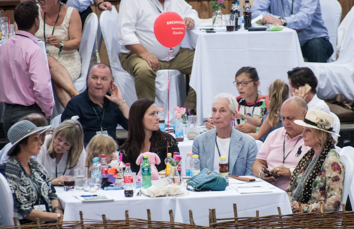 Jest prokuratorskie śledztwo w sprawie stadniny w Janowie Podlaskim. Wszczęto je po kilkudniowym postępowaniu przygotowawczym i śmierci cennej klaczy Prerii, należącej do Shirley Watts, żony perkusisty The  Rolling Stones. 