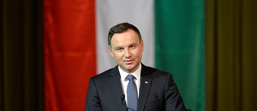 W polityce polskiej nowy tydzień zapowiada się spokojniej niż ostatnie - może dlatego, że przed nami święta. Nie znaczy to jednak, że w najbliższych dniach nie będzie gorących sporów i burzliwych dyskusji. 