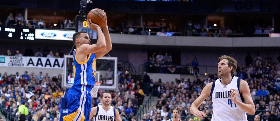 Niemiec Dirk Nowitzki zdobył 40 punktów dla Dallas Mavericks, a jego drużyna pokonała po dogrywce Portland Trail Blazers 132:120. Czwartym zespołem, który zapewnił sobie awans do fazy play off koszykarskiej ligi NBA jest Oklahoma City Thunder.