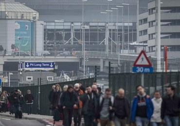 Bruksela w szoku po zamachach. Na ulicach służby i płaczący ludzie 