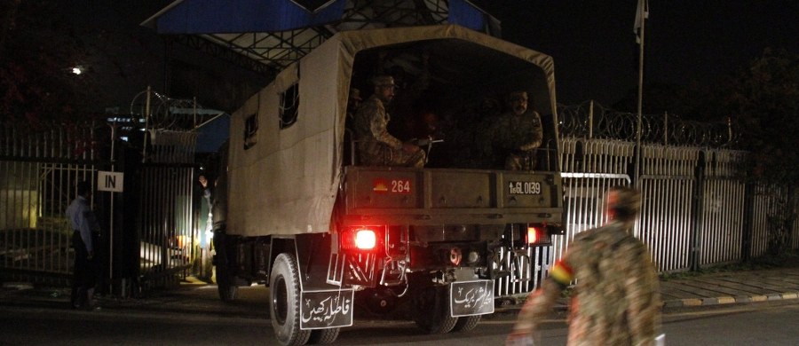 Celem zamachu w Pakistanie, do którego przyznała się frakcja talibów Jamaat-ul-Ahrar, mieli być chrześcijanie. W wybuchu przed parkiem Lahore w Pendżabie zginęło co najmniej 70 osób, a 340 zostało rannych. 