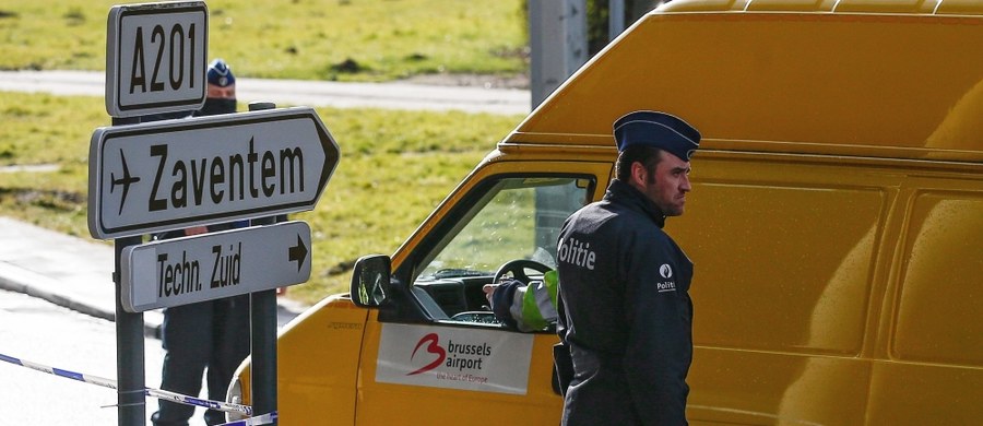 Władze lotniska Zaventem szacują straty po ubiegłotygodniowym zamachu. Być może jeszcze dziś zapadnie decyzja o częściowym przywróceniu ruchu. Ze względu na zamknięcie największego portu w Belgii, ruch kumuluje się na innych lotniskach. Pasażerowie wracający z urlopów świątecznych, stoją w długich kolejkach, wiele lotów jest też opóźnionych.