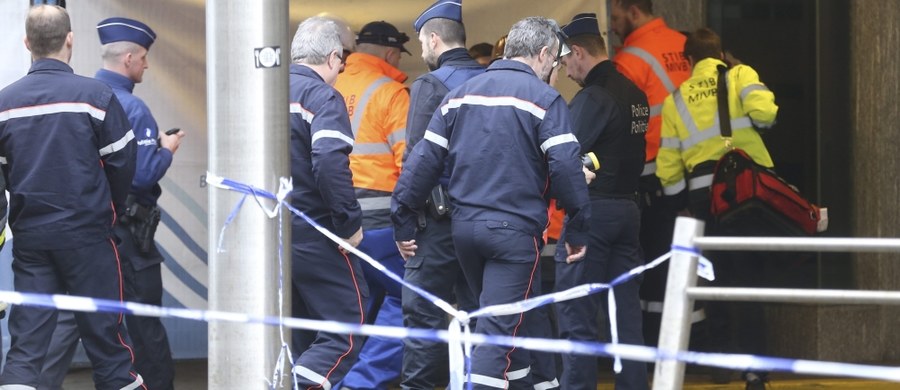 Wśród ofiar zamachów w Brukseli jest poszukiwana od ubiegłego wtorku 61-letnia Polka. Informację potwierdziła jej rodzina za pośrednictwem facebookowego profilu stowarzyszenia polonijnego SOS Bruksela. Polski MSZ - który we wtorek poinformował jedynie, że wśród śmiertelnych ofiar zamachów jest osoba z polskim obywatelstwem - w środę podał, że podczas wybuchu w metrze zginęła obywatelka Polski, która pracowała w Brukseli. Potwierdziły to belgijskie służby po przeprowadzeniu identyfikacji.