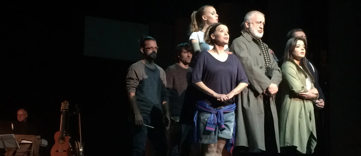 "Róbmy swoje" z piosenkami Wojciech Młynarskiego to tytuł najnowszej muzycznej premiery w stołecznym Teatrze Ateneum. W obsadzie są m.in Joanna Kulig, Piotr Fronczewski i Krzysztof Gosztyła.