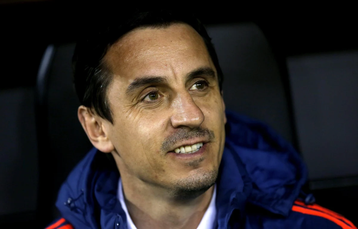 Gary Neville nie jest już trenerem Valencii. Klub piłkarskiej ekstraklasy Hiszpanii, który zajmuje dopiero 14. miejsce w tabeli, poinformował w komunikacie, że zwolnił Anglika. Jego miejsce zajmie Pako Ayestaran.