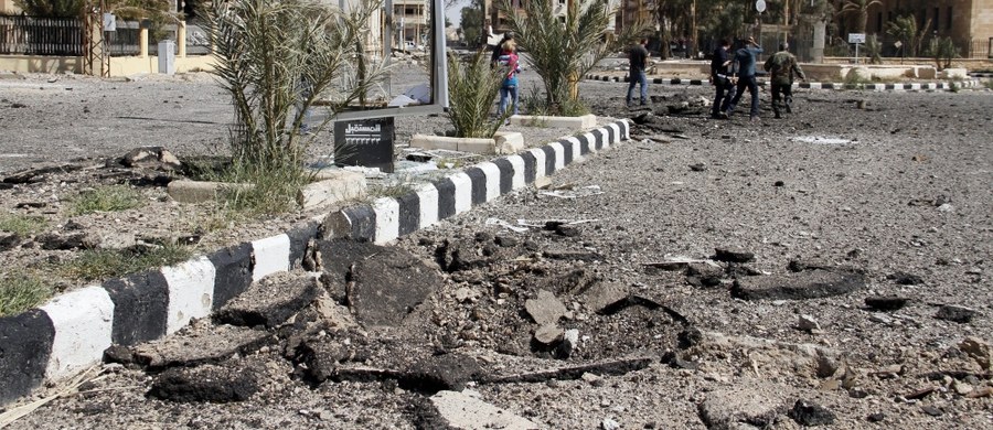 W syryjskiej Palmirze, odbitej niedawno przez siły Baszara el-Asada z rąk dżihadystów z Państwa Islamskiego (IS), odkryto zbiorowy grób ze szczątkami ponad 40 osób, cywilnych i wojskowych ofiar egzekucji dokonanej przez IS - podały w sobotę źródła wojskowe.