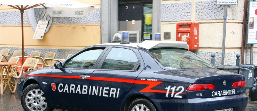 Siedmiu mafiosów zatrzymano w miejscowości Sambuca di Sicilia, kilka dni po tym, jak przyznano jej tytuł najpiękniejszego miasteczka we Włoszech. Gangsterzy są powiązani z poszukiwanym szefem szefów cosa nostra Matteo Messiną Denaro.