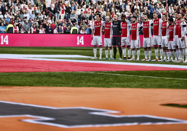 Liga holenderska: Dwie bramki Milika, kibice Ajaksu pożegnali Cruyffa