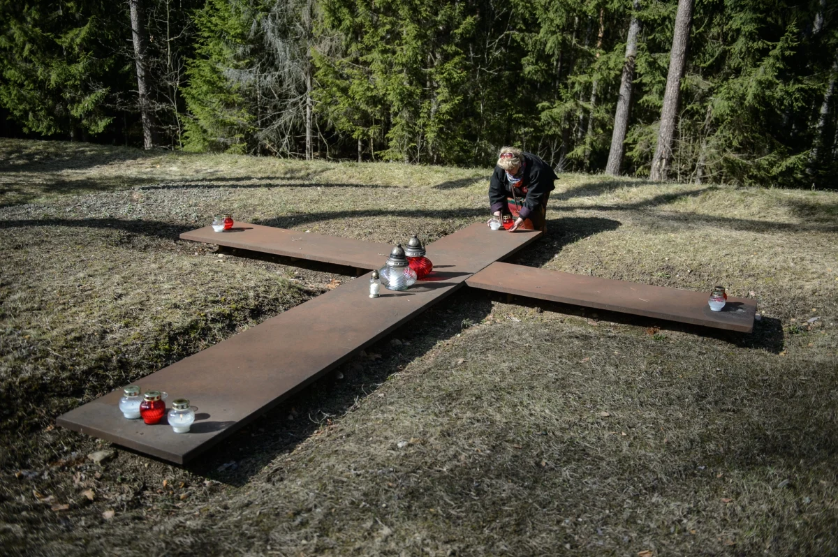 Rosjanie przygotowują prowokację w Katyniu. W muzeum przy cmentarzu zamordowanych polskich oficerów chcą otworzyć wystawę o "polskich obozach koncentracyjnych", w których ginęli czerwonoarmiści po wojnie w 1920 roku. 