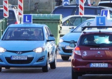 „Rzeczpospolita”: Egzamin na prawo jazdy będzie łatwiejszy? Szykują się zmiany w części praktycznej