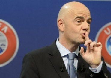 Policja w siedzibie UEFA. Zabezpieczono dokumenty dot. sprzedaży praw do transmisji meczów