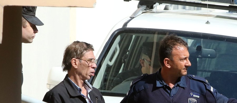 Wniosek egipskiej prokuratury do władz Cypru w sprawie ekstradycji Egipcjanina oskarżonego o porwanie samolotu pasażerskiego linii EgyptAir został rozpatrzony pozytywnie - podała agencja AP, powołując się na źródła w cypryjskim rządzie.