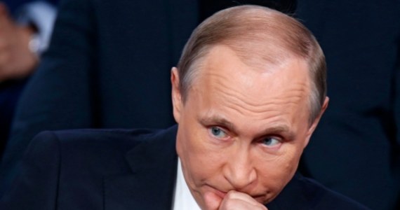 "Przeciwników Rosji niepokoi jedność i spójność jej narodu. Starają się zdestabilizować kraj od wewnątrz, podważając zaufanie społeczeństwa do władz i nastawiając jednych przeciw drugim" – powiedział o "Panama Papers" prezydent Władimir Putin.