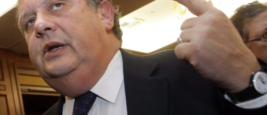 Premier Portugalii, socjalista Antonio Costa przyjął dymisję złożoną przez ministra kultury Joao Soaresa, który zagroził w internecie spoliczkowaniem dwóm dziennikarzom. To autorzy krytycznego artykułu o jego działalności, gdy był burmistrzem Lizbony.