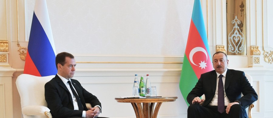 Dwaj armeńscy żołnierze zginęli w piątek w walkach z siłami azerbejdżańskimi w Górskim Karabachu, gdzie od tygodnia dochodzi do starć. Strony konfliktu uzgodniły, że przerwą działania, by odszukać ciała zabitych.