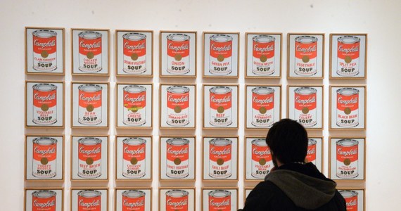 Z muzeum w Springfield, w stanie Missouri, skradziono siedem cennych obrazów Andy'ego Warhola, nazywanego "królem pop artu". FBI wyznaczyła nagrodę za pomoc w ujęciu sprawców i odzyskaniu dzieł.