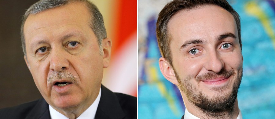 Prezydent Turcji Recep Tayyip Erdogan złożył zawiadomienie do prokuratury o popełnieniu przestępstwa przez niemieckiego satyryka Jana Boehmermanna, autora paszkwilu pod jego adresem. Zaostrzył tym samym dyplomatyczny konflikt z Berlinem.