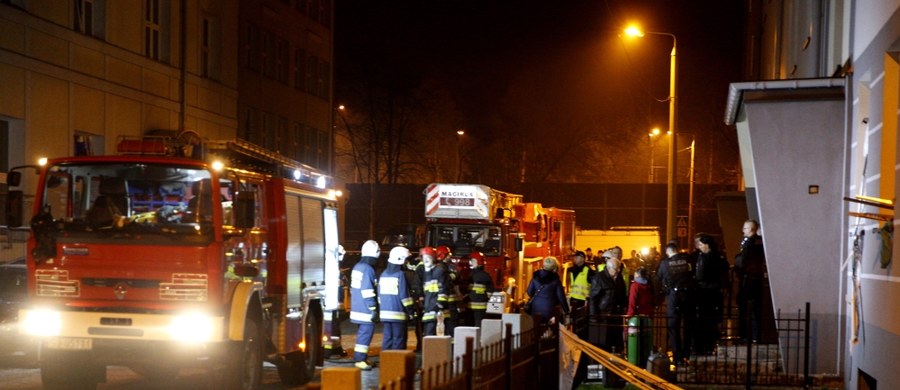 1 osoba zginęła, a 9 zostało rannych w wybuchu butli z gazem w bloku przy ulicy Inwalidów Wojennych w Jaworznie w Śląskiem. Informację o tym zdarzeniu dostaliśmy na Gorącą Linię RMF FM. 