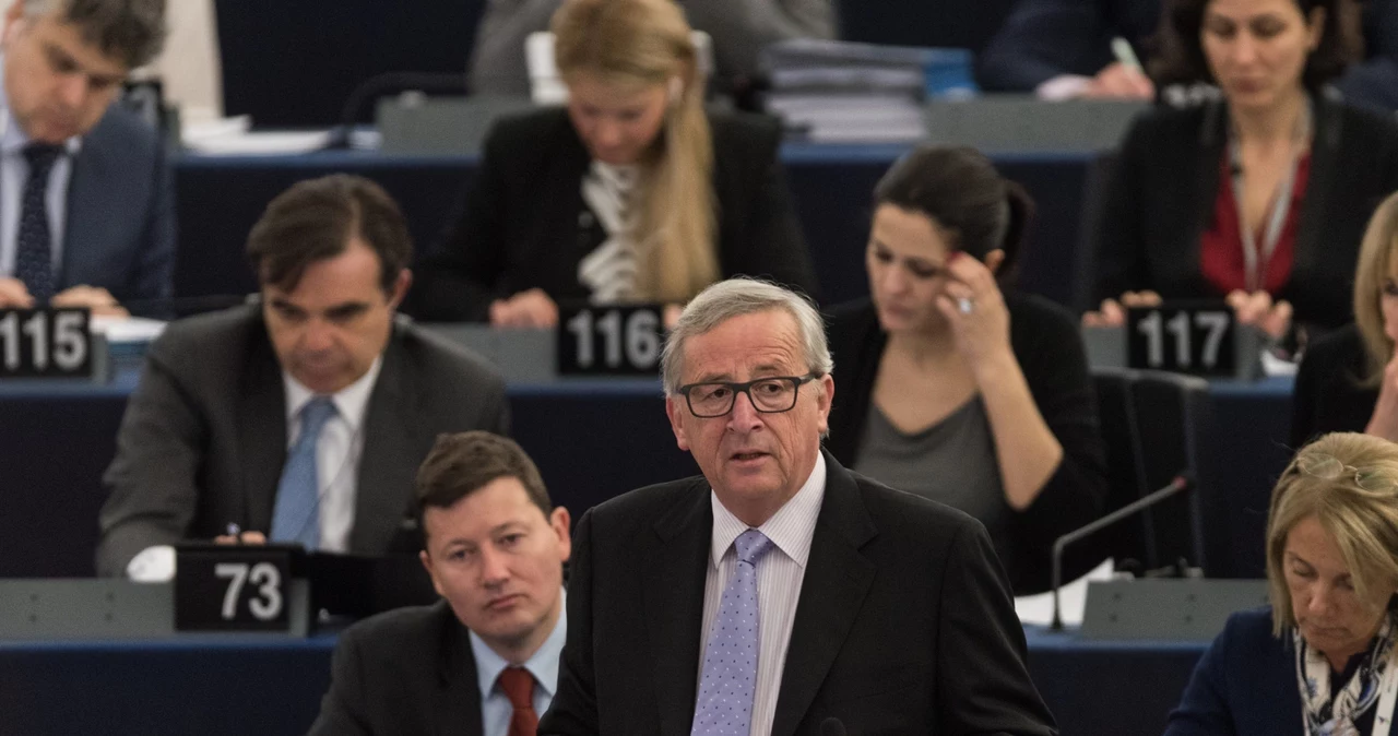  Jean-Claude Juncker, szef Komisji Europejskiej, podczas dzisiejszych obrad europarlamentu