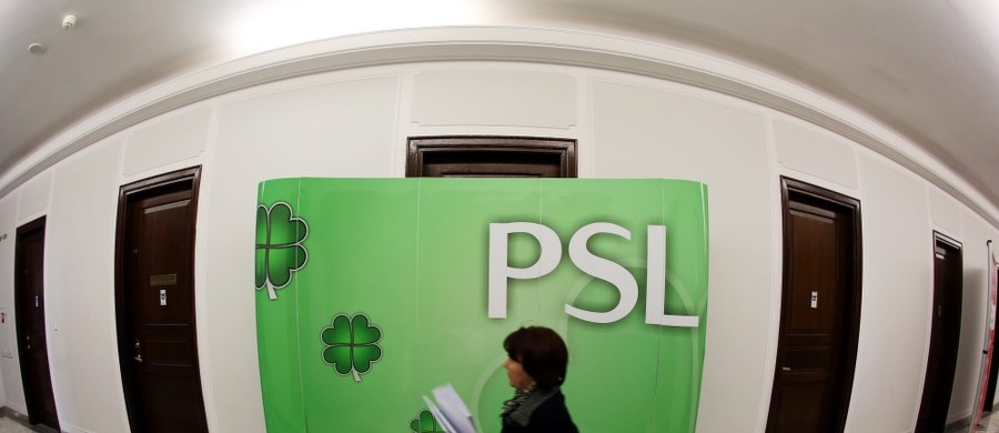 Do Państwowej Komisji Wyborczej dotarły sprawozdania finansowe partii politycznych za 2015 rok. Wynika z nich m.in. że PiS, PO, Nowoczesna i PSL przeznaczyły w sumie ponad 110 mln zł na wybory. Kłopot z przyjęciem sprawozdania finansowego za ub. rok może mieć Nowoczesna. 