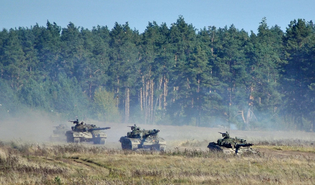 Warmia i Mazury to teren obsadzony słabo wyposażonymi jednostaki WP. Tymczasem tam właśnie poszłoby rosyjskie uderzenie z kierunku Kaliningradu, którego celem byłoby "wyrąbanie" przesmyku suwalskiego...