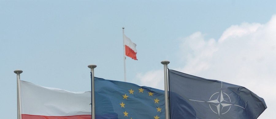 Premier Beata Szydło powiedziała w poniedziałek, że stała obecność sił NATO w Polsce to cel, który będzie - biorąc pod uwagę deklaracje - spełniony. "Chodzi o stałą obecność na terenie Polski sił NATO i to jest potwierdzone, że będzie realizowane" - dodała.