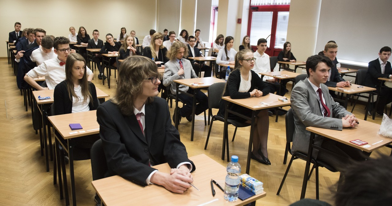 Egzamin gimnazjalny 2016. Język angielski - arkusz i odpowiedzi (poziom