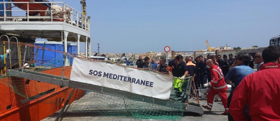 Nawet 500 osób mogło zginąć, kiedy w poniedziałek niedaleko wybrzeża Libii zatonął przeładowany statek rybacki z migrantami - poinformował urząd Wysokiego Komisarza Narodów Zjednoczonych do spraw Uchodźców (UNHCR). Uratowało się 41 migrantów. Statek zmierzał w kierunku wybrzeża Włoch - powiedziały UNHCR osoby, które przeżyły katastrofę. Na pokładzie znajdowali się głównie obywatele Somalii.