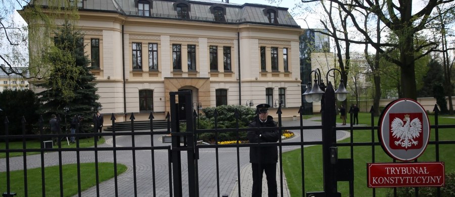 Ustalmy na początek parę spraw. Czy większe zaangażowanie NATO w ludziach i sprzęcie w naszym rejonie Europy byłoby w obecnej sytuacji dla Polski dobre, czy nie? Czy budowa kolejnego rurociągu omijającego Polskę jest dla nas korzystna, czy nie? Czy podjęcie starań o szybszy rozwój rodzimego przemysłu i handlu jest dla Polski dobre, czy nie? Czy budowanie sojuszu państw Europy Środkowo-Wschodniej, który mógłby skuteczniej reprezentować nasze interesy i nasz punkt widzenia na politykę międzynarodową jest słuszne, czy nie? 