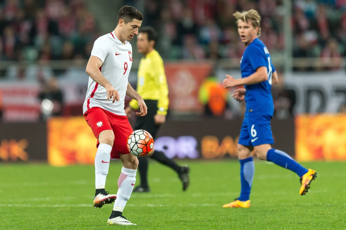 Telewizja Polska poinformowała, że kupiła prawa do prowadzenia transmisji piłkarskich mistrzostw świata w latach 2018-22 oraz mistrzostw Europy w 2020 roku. Widzowie będą mogli obejrzeć mecze eliminacyjne do tych imprez, a także spotkania w debiutującej Lidze Narodów.