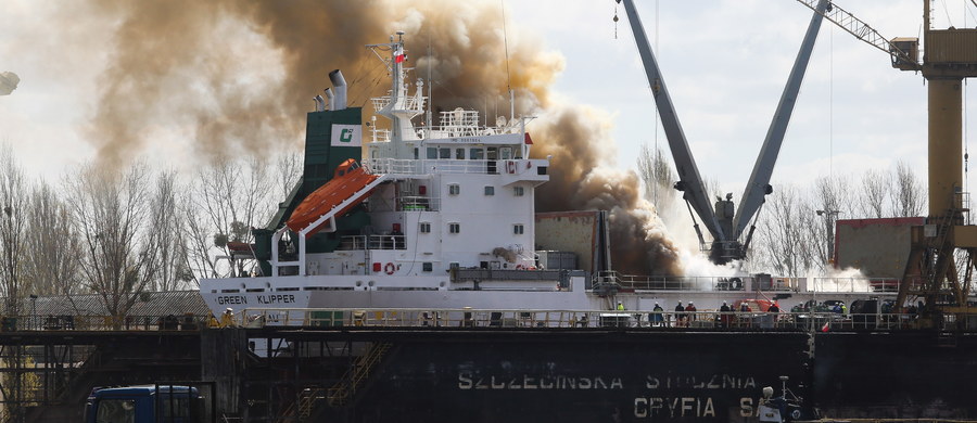 Strażacy opanowali pożar w stoczni remontowej Gryfia w Szczecinie. Palił się stojący tam statek. Informację dostaliśmy na Gorącą Linię RMF FM. 