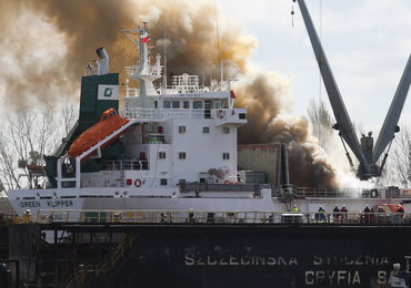 Opanowano pożar w stoczni remontowej w Szczecinie. Płonął jeden ze statków