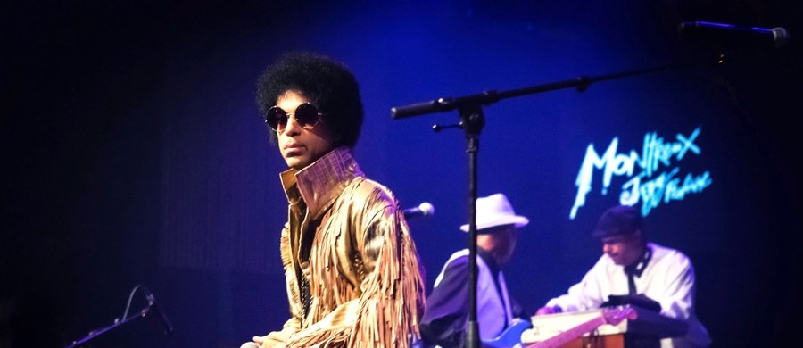 Zmarły w wieku 57 lat gwiazdor muzyki pop Prince został skremowany podczas prywatnej uroczystości pogrzebowej w jego posiadłości Paisley Park, w Chanhassen w stanie Minnesota. Informację przekazała jego agentka Anna Meacham.