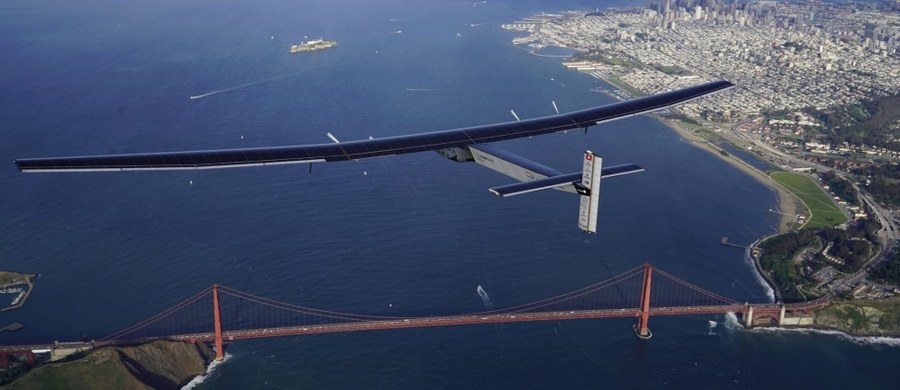 Samolot o napędzie słonecznym Solar Impulse 2 bezpiecznie wylądował w sobotę w nocy czasu lokalnego w Dolinie Krzemowej w Kalifornii po 62-godzinnym locie nad Pacyfikiem z Hawajów do San Francisco.