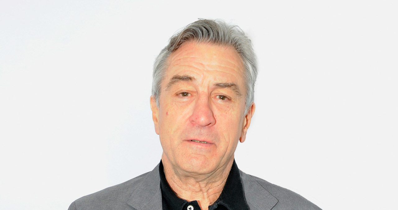 Robert De Niro nie znosi wywiadów - dowiadujemy się z jego nowej biografii. Jeśli już zgodzi się na pogawędkę, jest małomówny. "Nie potrafię ubierać w słowa tego, co czuję. A niektórymi odczuciami nie chciałbym się dzielić z innymi" - wyjaśnia aktor.