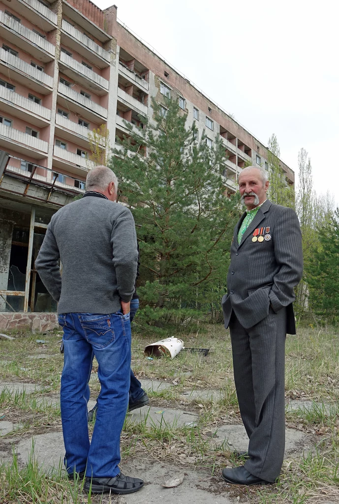 Wasylij, strażak z Czarnobyla. W przededniu obchodów 30. rocznicy katastrofy przyjechał do Prypeci, opuszczonego miasta, zamieszkałego niegdyś przez pracowników elektrowni