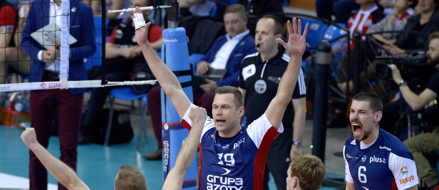 Siatkarze z Kędzierzyna-Koźla po raz szósty zostali mistrzami Polski. W trzecim meczu finałowym ZAKSA pokonała w Rzeszowie broniący tytułu zespół Asseco Resovii 3:0 i w rywalizacji play off zwyciężyła 3-0. Poprzednio ekipa z Kędzierzyna-Koźla, startująca wówczas pod szyldem Mostostalu Azotów, triumfowała w lidze w roku 1998 oraz w latach 2000-2003.