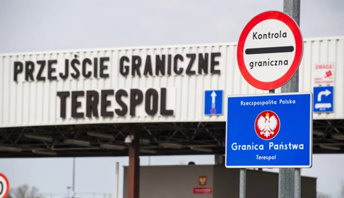 "Rzeczpospolita": Tysiące osób z fałszywymi dokumentami na granicy Polski