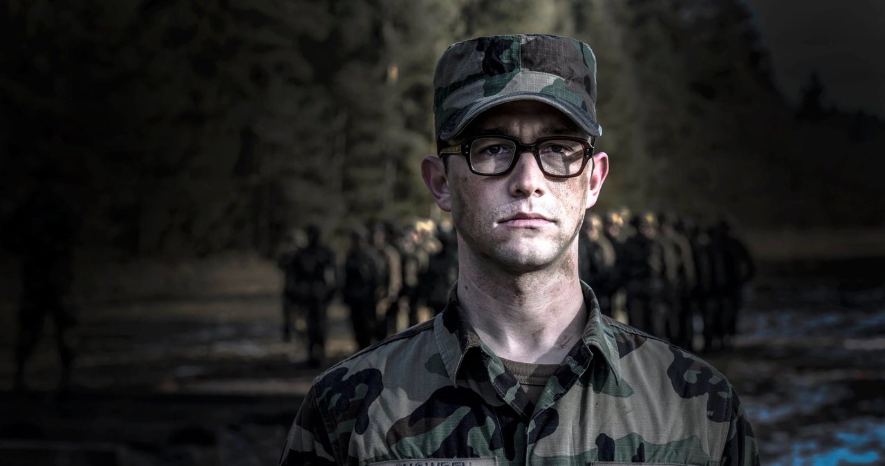 Pojawił się pierwszy zwiastun biograficznego filmu "Snowden" w reżyserii Olivera Stone'a. Tyłową rolę zagrał Joseph Gordon-Levitt. 