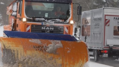 Śnieżyce w Austrii. Na autostradzie w Karyntii utknęły setki ludzi