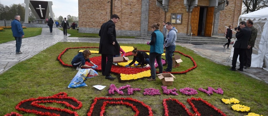 Ponownie przedłużona została rejestracja osób z Polski, które chcą podczas Światowych Dni Młodzieży być wolontariuszami krótkoterminowymi. Na zgłoszenia chętnych czekamy do końca maja – poinformowała PAP Ewa Korbut z Biura Prasowego ŚDM.