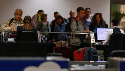 Chaos i długie kolejki na lotnisku w Brukseli. W marcu był tam zamach bombowy