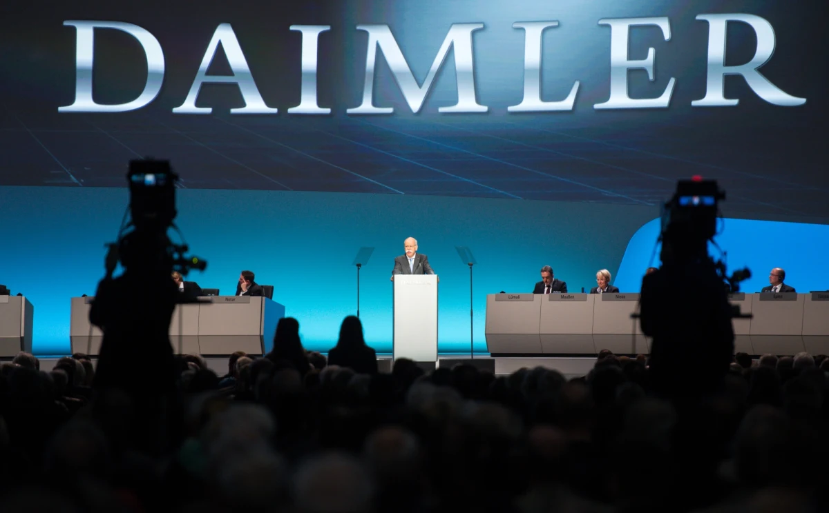 Niemiecki koncern motoryzacyjny Daimler chce wybudować w Polsce fabrykę silników. Ma powstać w Jaworze, na zachód od Wrocławia. Rozpoczęcie produkcji jest planowane za trzy lata. Realizacja planów zależy jednak - jak zaznaczył Daimler - od "warunków ramowych", m.in. od subwencji, na które liczy koncern. 