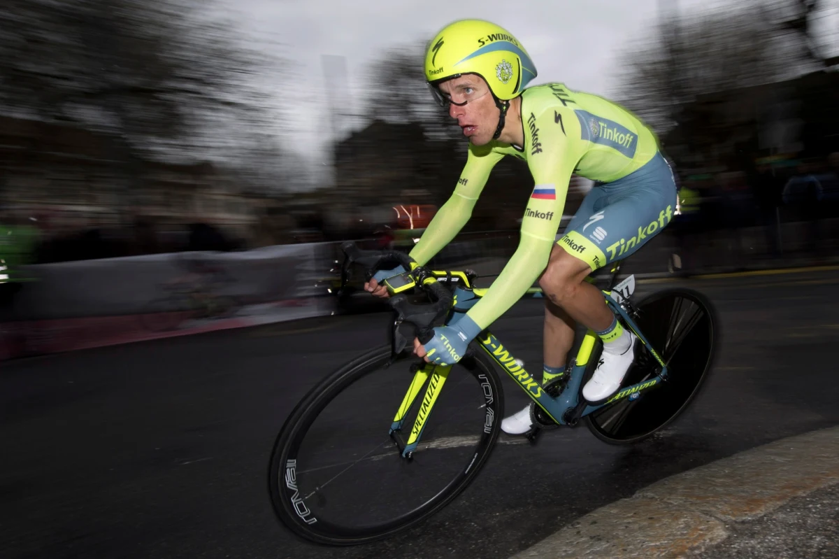 Kolarze już po raz 99. pojadą w Giro d’Italia. Tym razem wyścig rozpocznie się w holenderskim Apeldoorn. Dopiero po trzech dniach rywalizacji peleton przeniesie się do Włoch. Wśród faworytów tegorocznego wyścigu jest nasz Rafał Majka. Mamy dla was gadżety od naszego mistrza. Jak je zdobyć? Sprawdźcie 