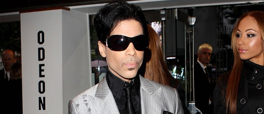 Prokuratura bada powody, dla których dr Howard Kornfeld z Kalifornii, niemający uprawnień do leczenia w stanie Minnesota, zaordynował Prince'owi buprenorfinę, a jego syn Andrew dostarczył ją osobiście, przylatując do Minneapolis - podała agencja Associated Press. O pomoc dla muzyka telefonicznie poprosili dr. Kornfelda asystenci Prince'a.