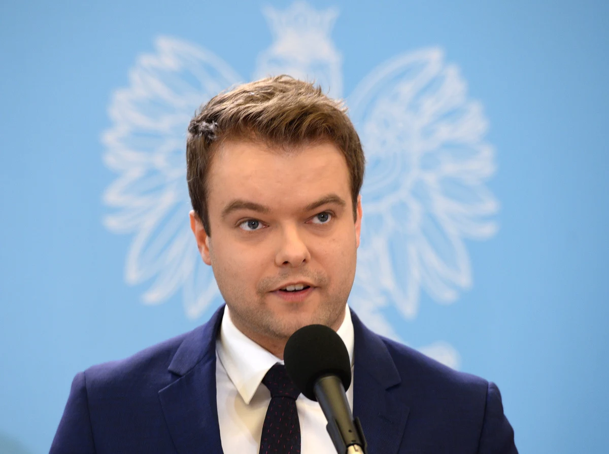 Minister koordynator służb specjalnych Mariusz Kamiński przeprowadził audyt służb specjalnych - poinformował rzecznik rządu Rafał Bochenek. Wnioski z dokumentu, który obejmuje lata 2007-2015, wkrótce mają być upublicznione.