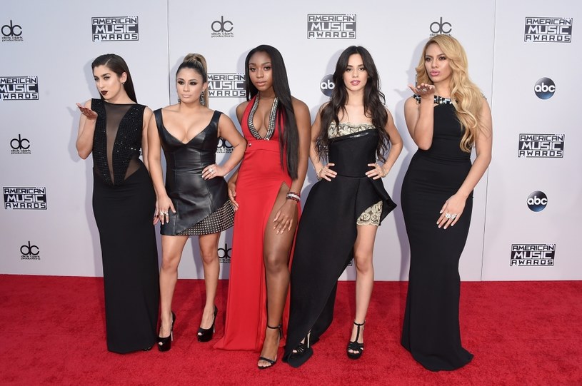 Amerykańska grupa Fifth Harmony przygotowuje się do wydania swojego drugiego albumu studyjnego "7/27". Jego premiera odbędzie się 27 maja, a wcześniej członkinie brały udział w specjalnej sesji zdjęciowej dla magazynu "Billboard".  Nie obyło się bez wpadki. 